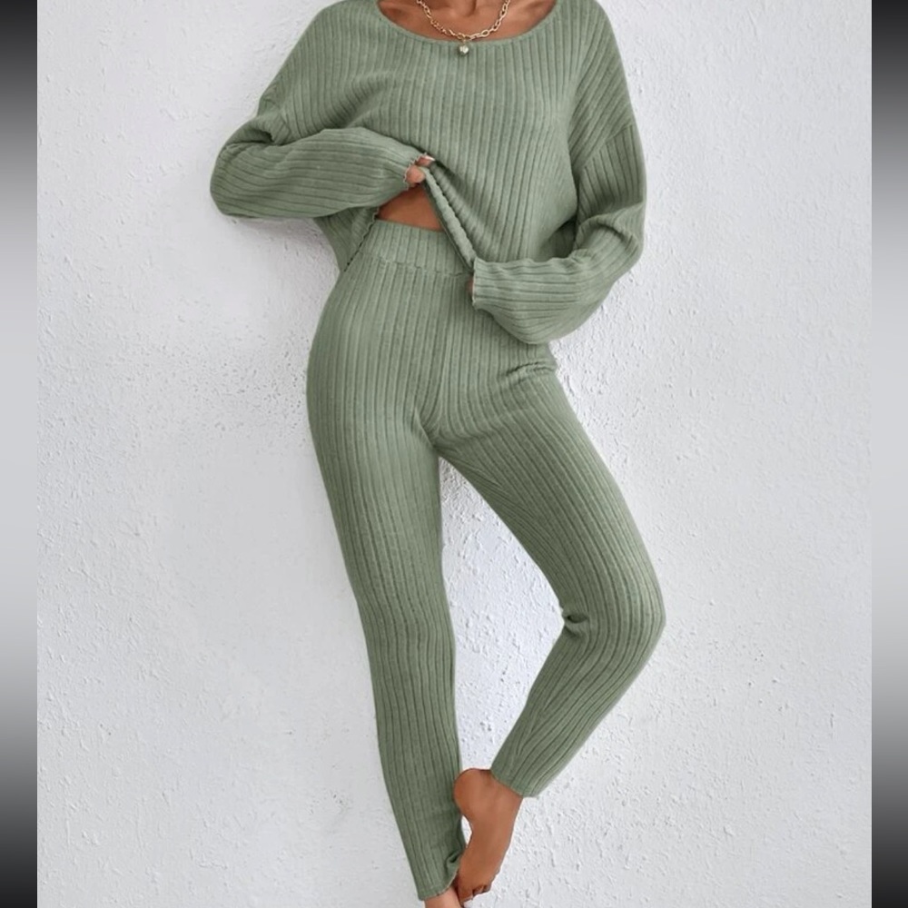 COMFY LOUNGE SET